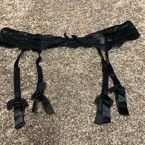 Anne Lewin Australia Pure silk garter belt sz Small